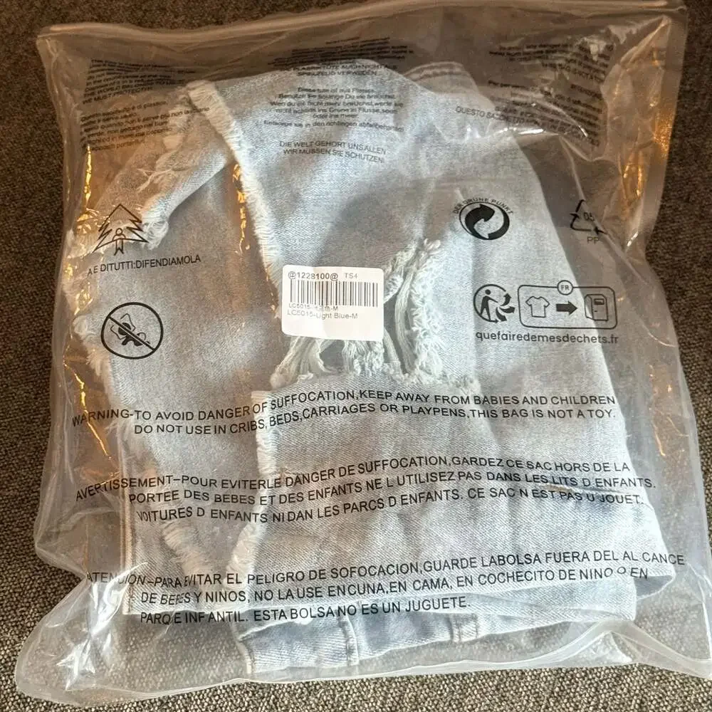 Light Wash Distressed Frayed Hem Denim Shorts MEDIUM NEW